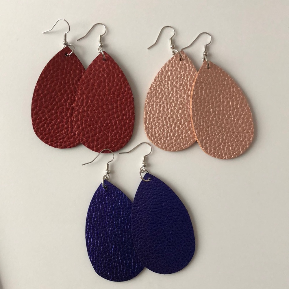 Pack of 3 leather earrings